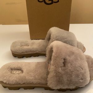Uggs brand new slippers